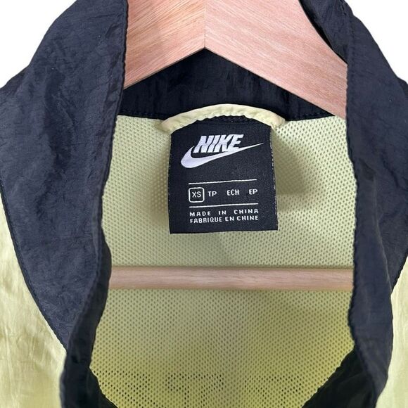 Nike Yellow & Black Retro Full Zip Windbreaker Size XS - Picture 3 of 4